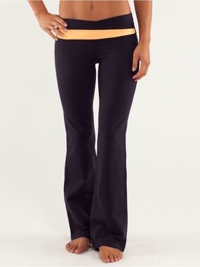 Lululemon Astro Pants Low Rise Cross Waist Y2K Flare Yoga Pants in Luon